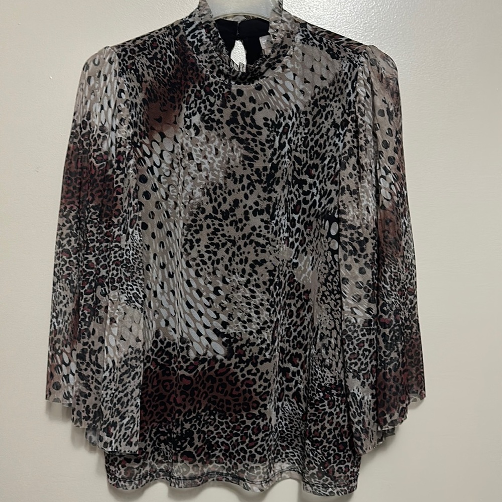 New Chico’s Women’s Cheetah Snake Mesh Knit Top Size 2 (Large)